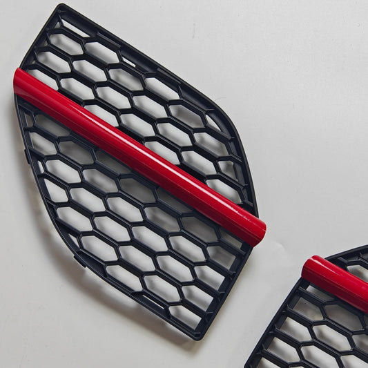 Gloss Red Lower Duct Fin Grille Covers – MINI F66 / F67 JCW (2025+)